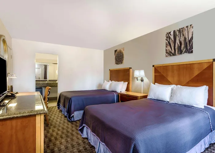 Howard Johnson By Wyndham Scottsdale Old Town